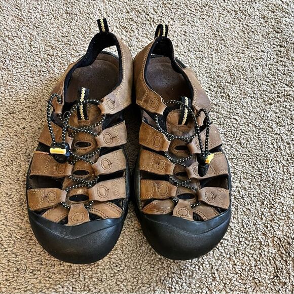 Keen Men’s Washable Upper Leather Sandals See Description! - Picture 1 of 11